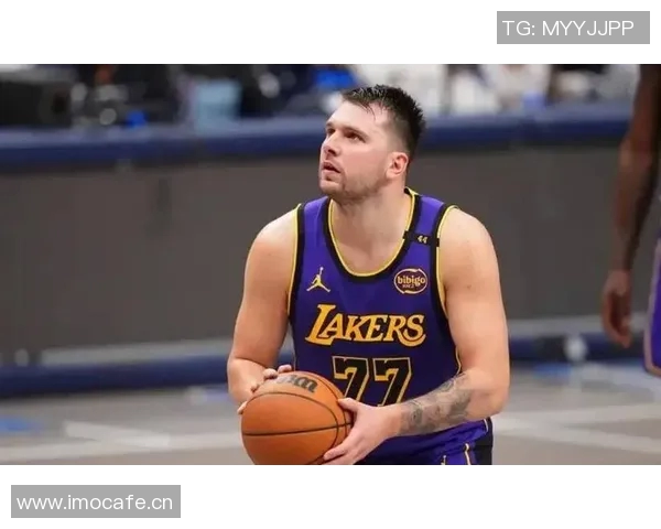 东契奇2025年球衣销量超越詹姆斯库里创历史新高引发热议 东契奇2025年球衣销量超越詹姆斯库里创历史新高引发热议