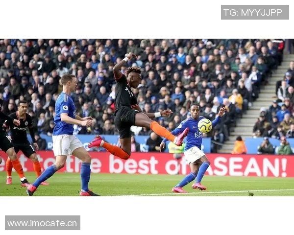 德甲多队关注费内巴切中场希曼斯基冬窗或迎来转会机会 德甲多队关注费内巴切中场希曼斯基冬窗或迎来转会机会