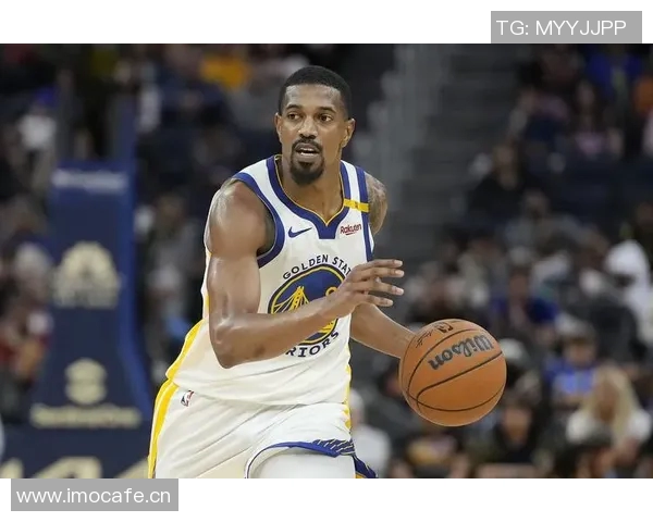 梅尔顿底角踩线投篮得手勇士奋起直追缩小分差至三分 梅尔顿底角踩线投篮得手勇士奋起直追缩小分差至三分