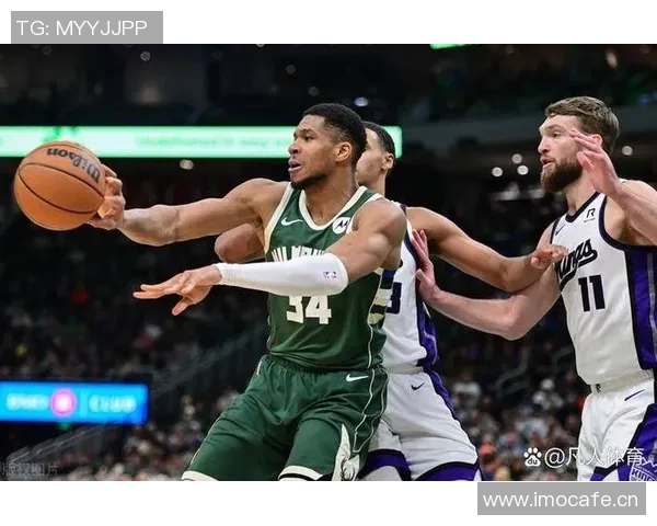 字母哥疯狂表现半场高效得分18分助球队领先正负值达15