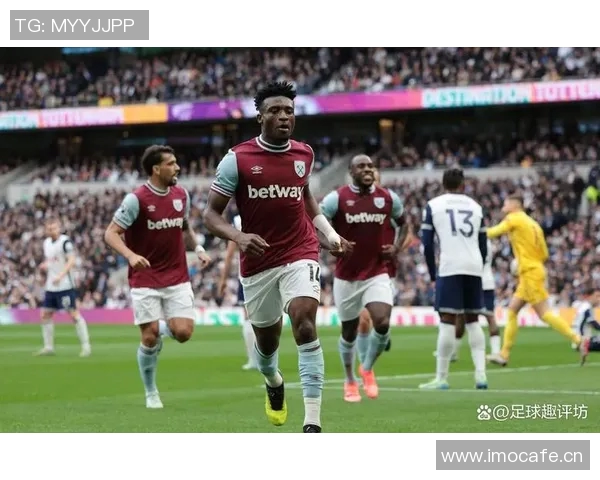 库杜斯在对阵利兹联时六次过人全成功成为2024年英超新星