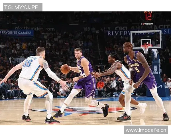 磨合成型的挡拆三叉戟助湖人内线攻防升级实现飞跃