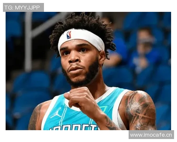 活力四射的迈尔斯布里奇斯半场表现出色贡献12分8板正负值高达9